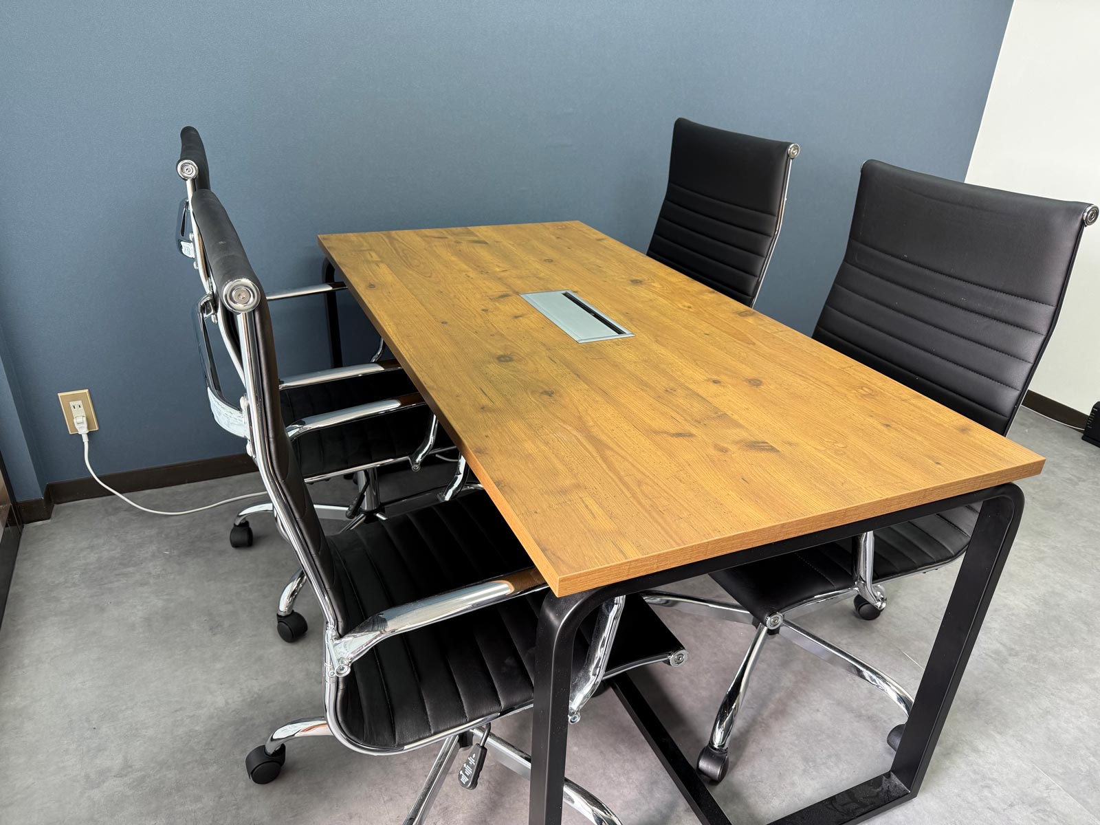 株式会社AiNEXT（アイネクスト）応接室